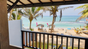 Hikka Beach Flat